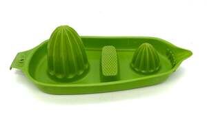 Vintage 1970 Hutzler Plastic Green Lemon Lime Juicer Zester Item no 55